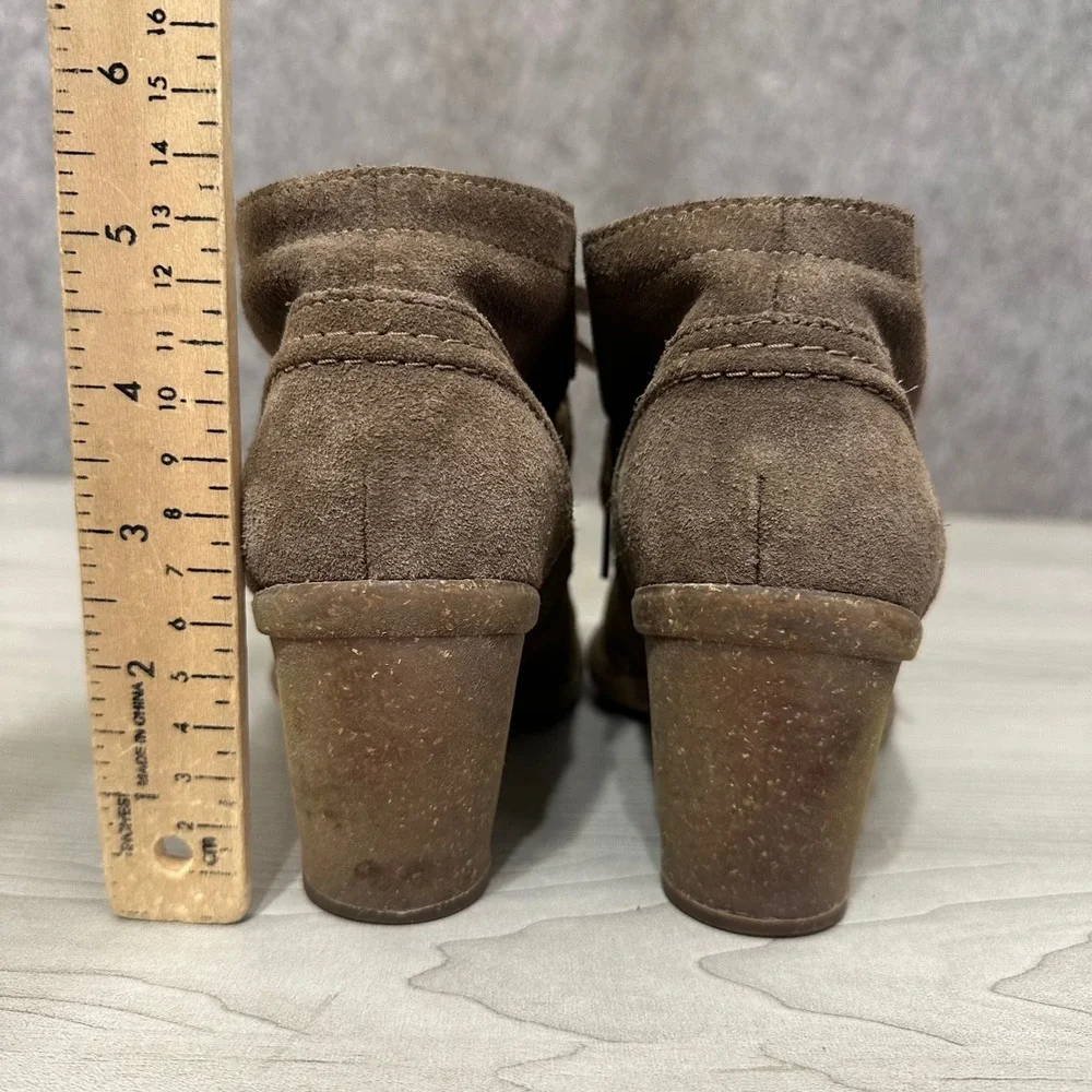 Clarks please see